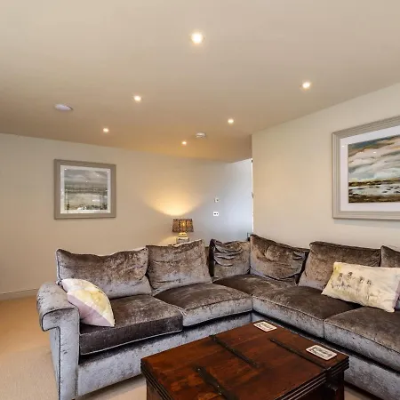 Porthilly Greys Holiday home *